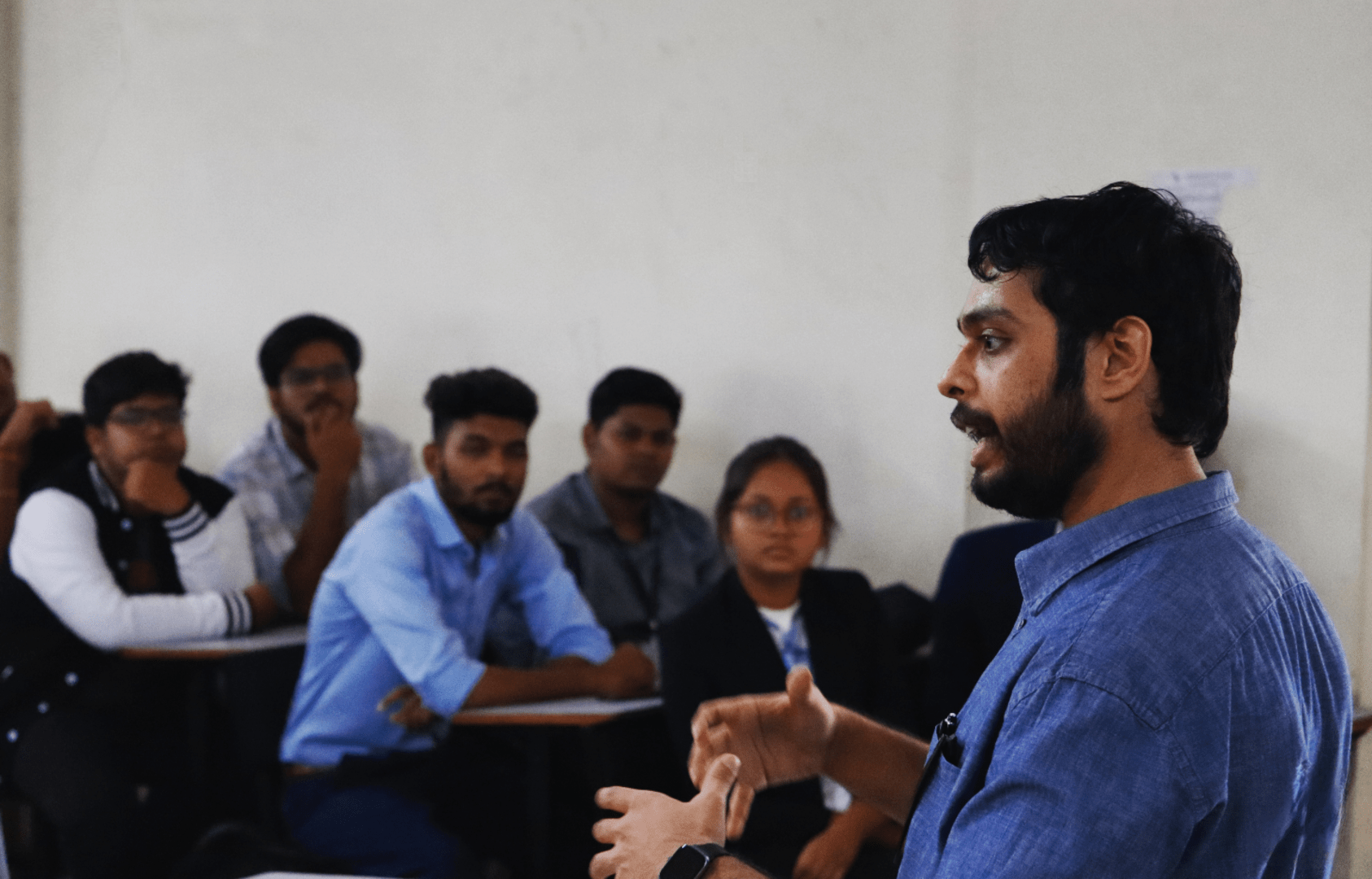 Ankur Borwankar delivering Keynote Speech and conducting Personal & Corporate Branding Workshop at Entrepreneurship Development Cell (EDC) Summit 2023 at Vishwakarma Institute of Technology (VIT), Pune, Maharashtra